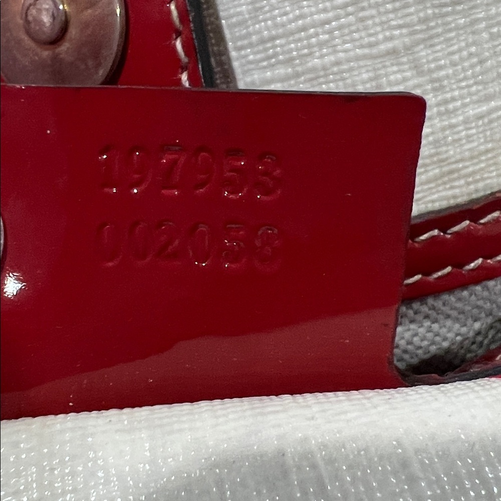 Gucci GG Supreme Heart Print Joy Tote Bag with COA EUC - Picture 16 of 17